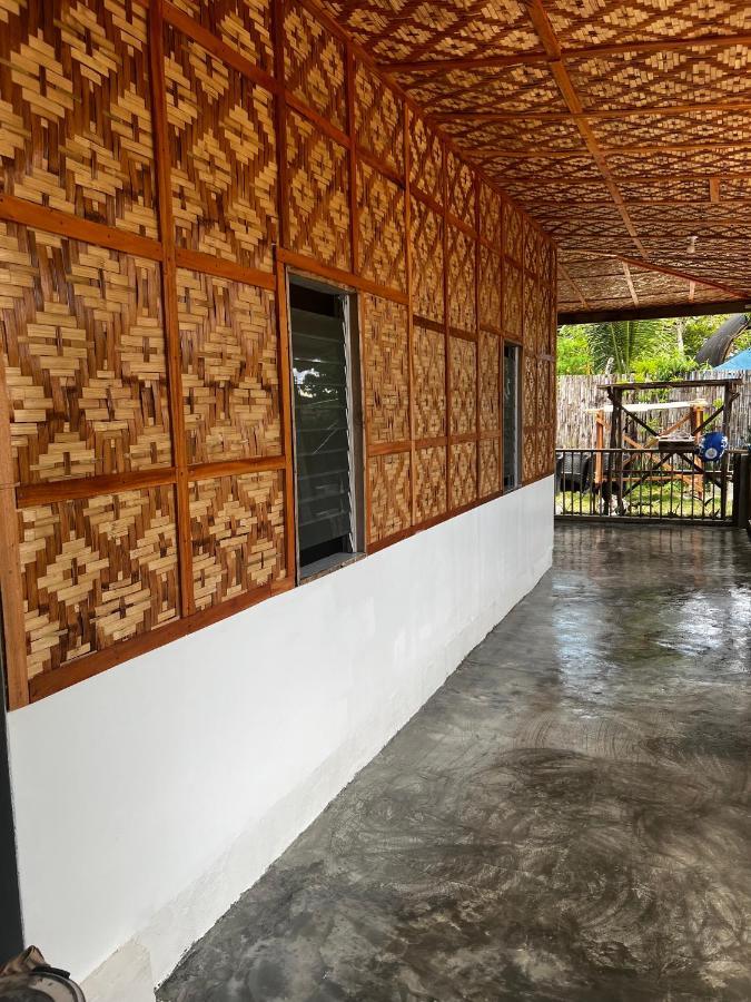 The Backyard Inn Моалбоал Екстериор снимка