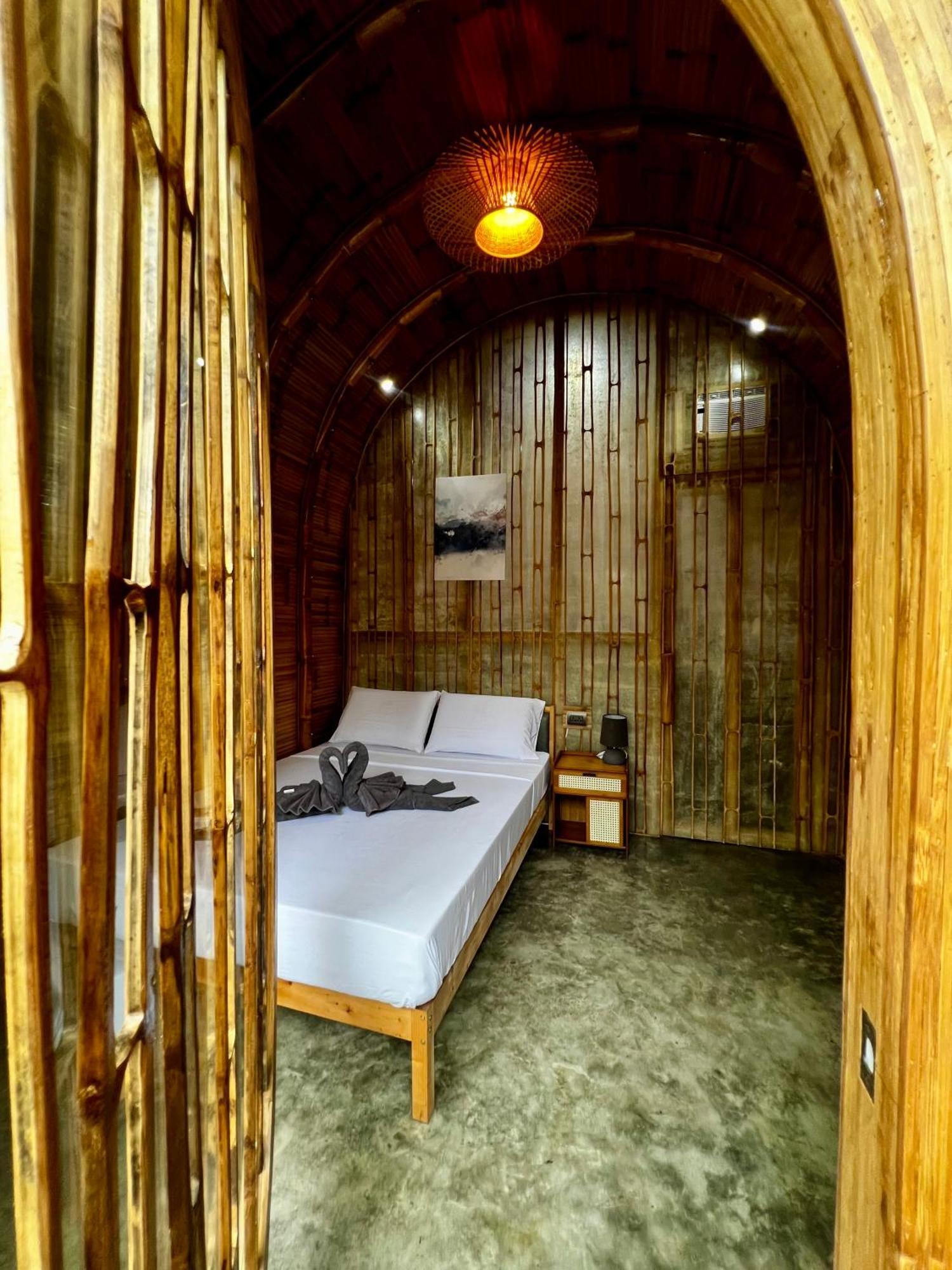 The Backyard Inn Моалбоал Екстериор снимка