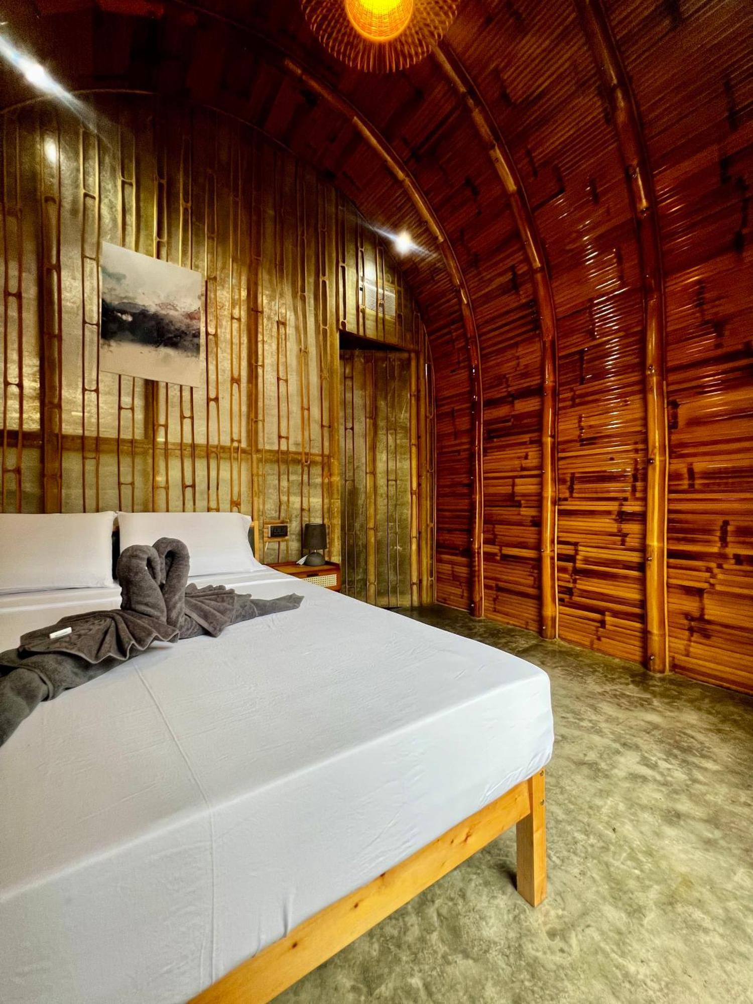 The Backyard Inn Моалбоал Екстериор снимка