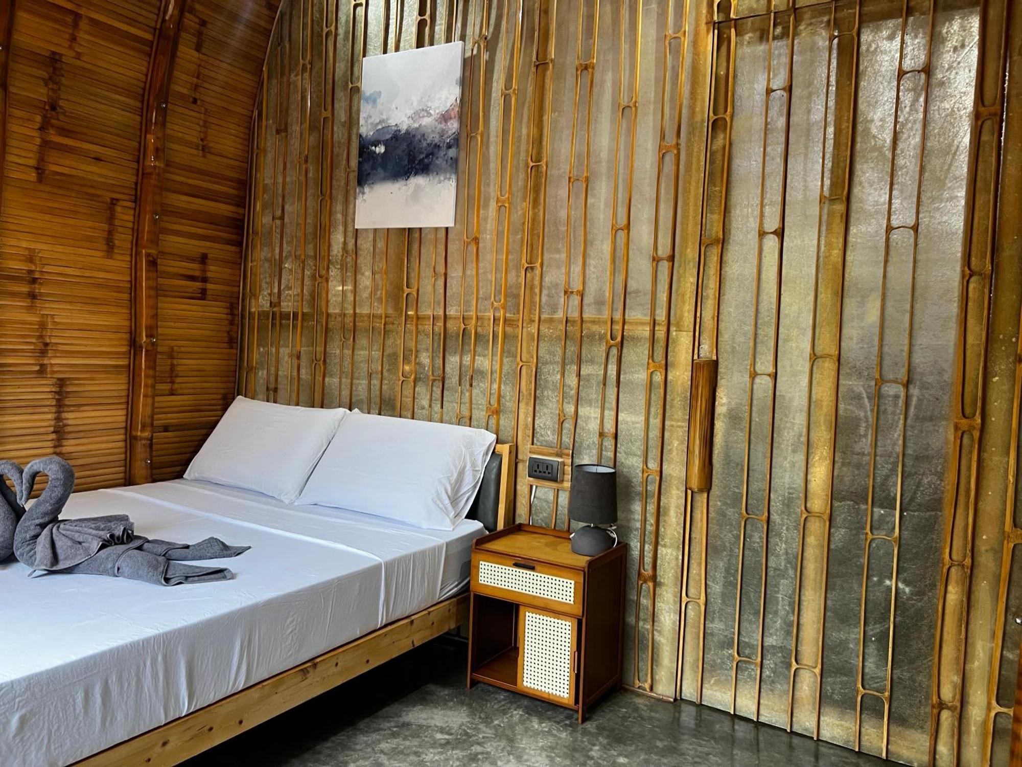 The Backyard Inn Моалбоал Екстериор снимка